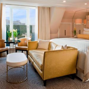 Executive Room Larger Guest room 1 King